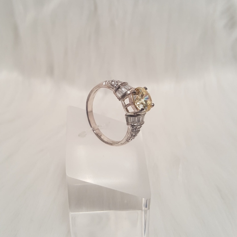 Beautiful Ross Simons Cocktail Ring,  S 8.75